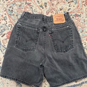 vintage black Levi’s shorts size 8 women’s